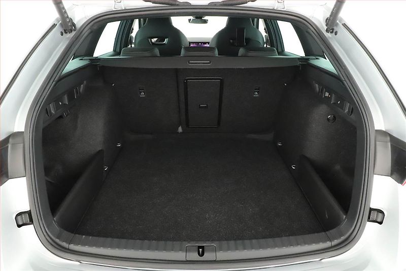 Škoda Octavia (2025) 2.0 TDI, SPORTLINE, KEYLESS - fotka 11 z 25