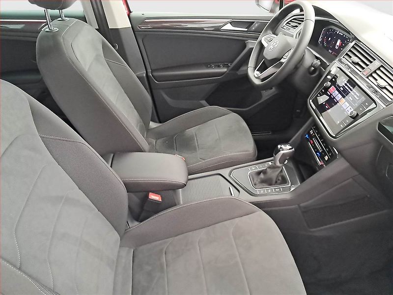 Volkswagen Tiguan (2022) 1.5 TSI - fotka 9 z 16