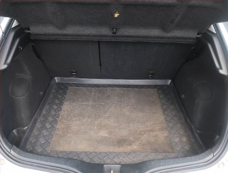 Honda Civic (2008) 1.8 i, po STK, slušný stav - fotka 13 z 14