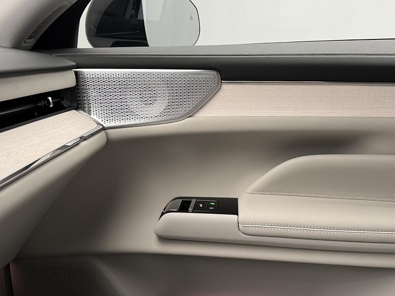 Volvo ES90 (2026) PURE ELECTRIC ULTRA - fotka 6 z 23