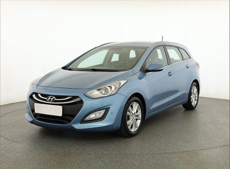 Hyundai i30 (2014) 1.6 MPI, Serv.kniha, Tempomat - fotka 2 z 15