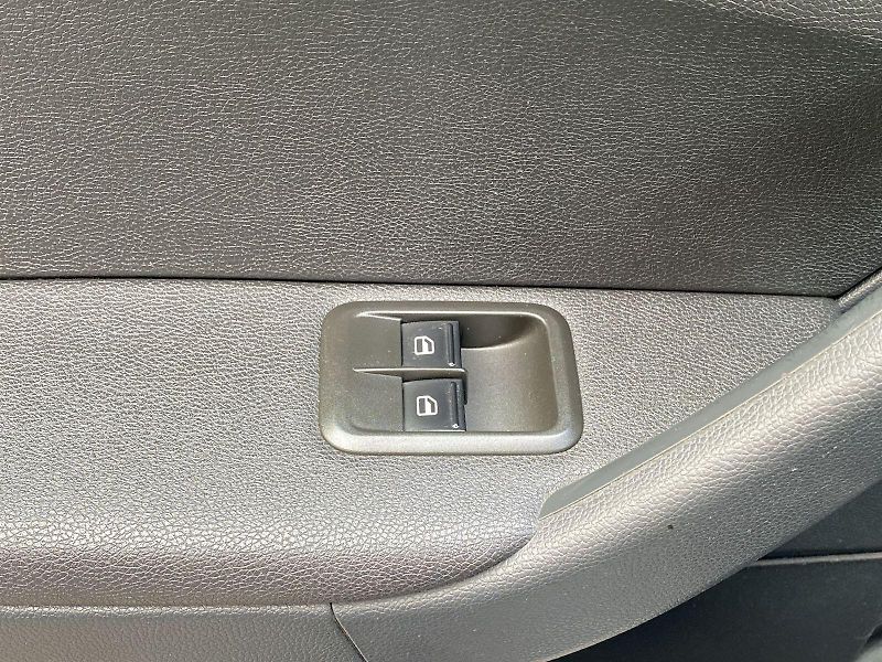 Škoda Yeti (2014) 2.0 TDI 4x4 Ambition - fotka 12 z 24
