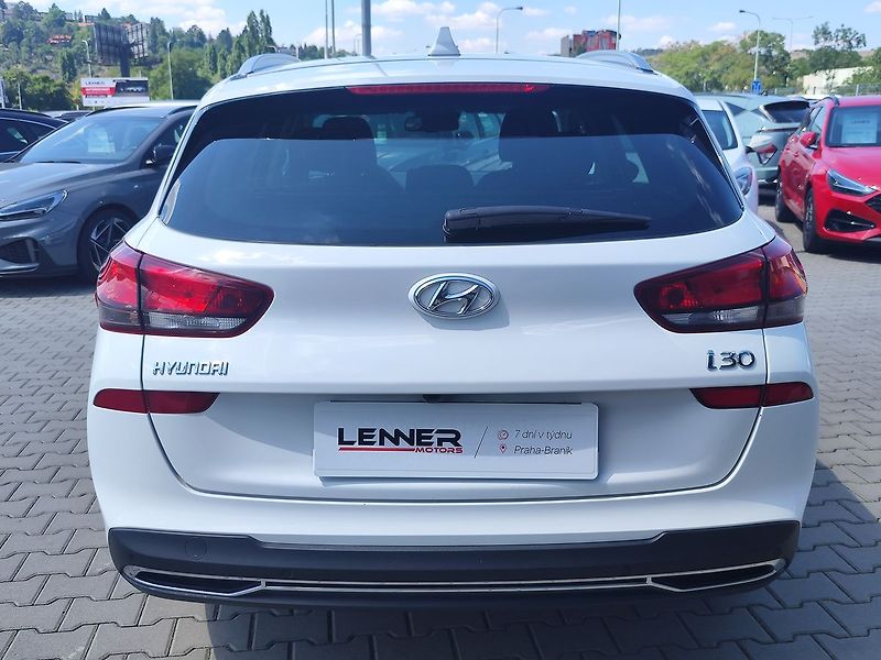 Hyundai i30 1.5 T-GDI/117kW Smart Navi - fotka 6 z 38