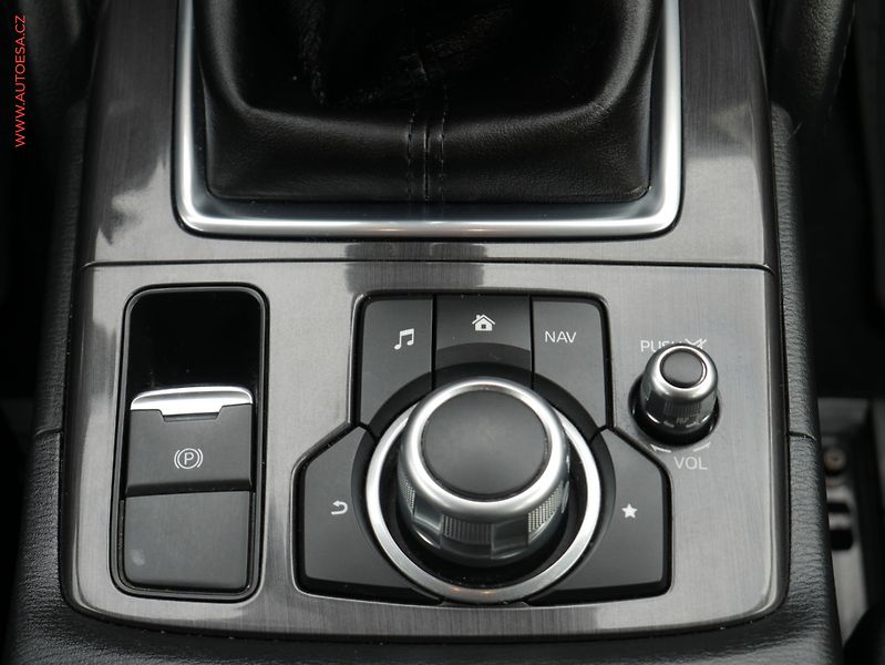 Mazda CX-5 (2016) 2.0i AWD, ČR, +ALU, zmk. - fotka 14 z 19