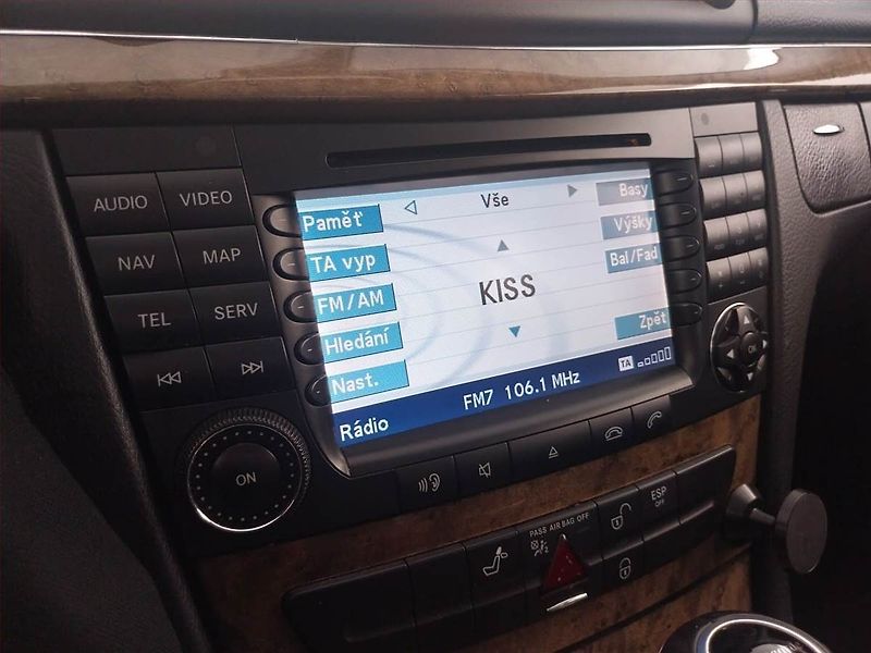 Mercedes-Benz Třídy E (2007) Avantgarde E 320 CDI , Automat - fotka 16 z 22