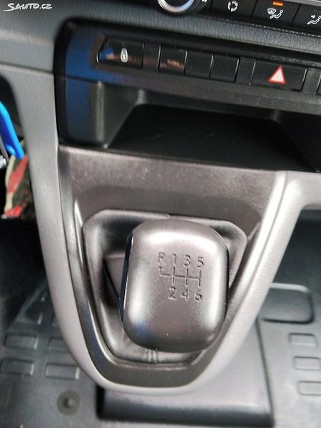 Opel Vivaro (2021) - fotka 25 z 28