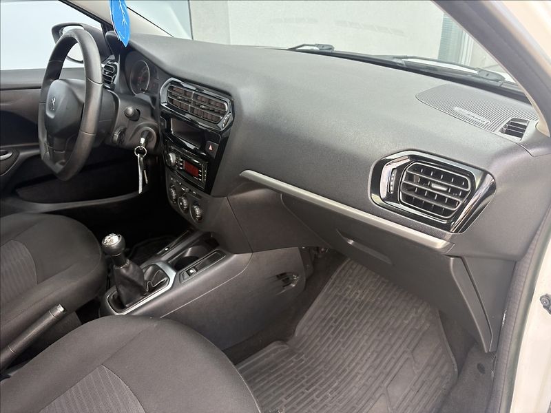 Peugeot 301 1,6 85 kw, ČR serviska - fotka 17 z 22