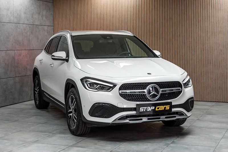 Mercedes-Benz GLA 200d 4MATIC*KEYLESS*ČR 1.MAJ* - fotka 3 z 46