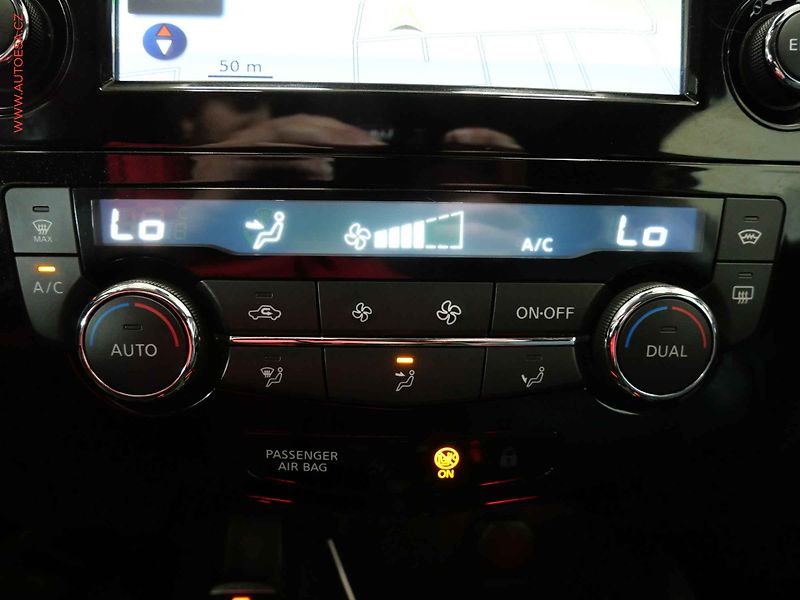 Nissan Qashqai (2018) 1.2 DIG-T, 2.maj, N-Connecta - fotka 18 z 21