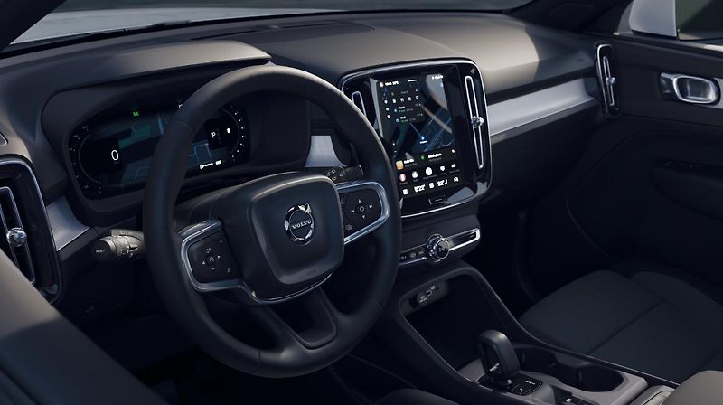 Volvo XC40 (2026) B3 CORE AUT - fotka 8 z 19