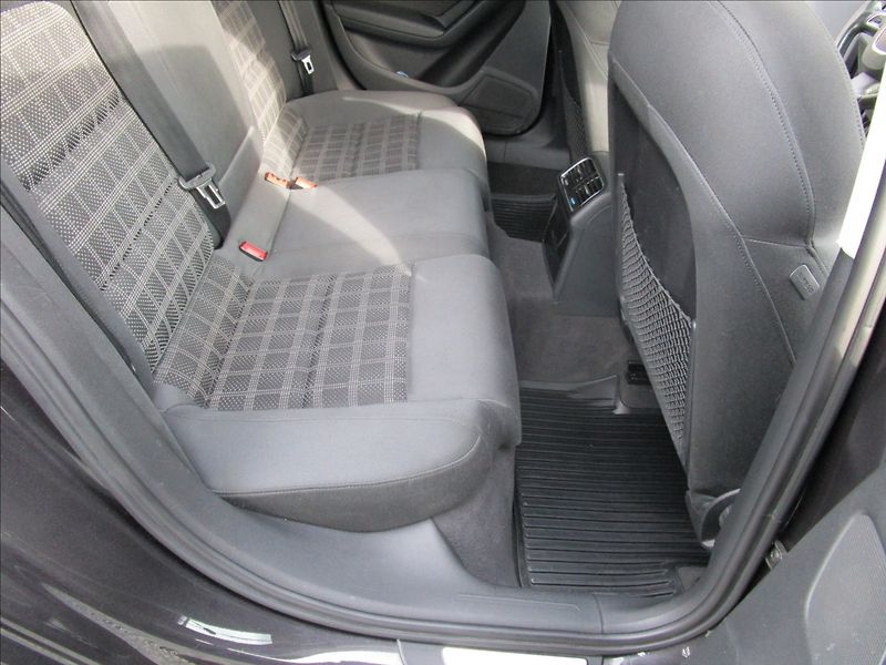 Audi A4 Avant 3.0TDi V6 Quattro, Bi-xe - fotka 24 z 41