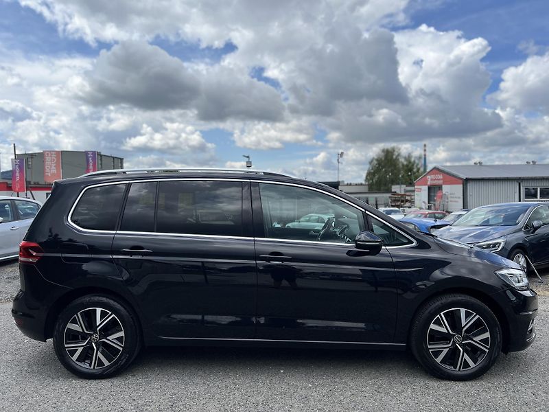 Volkswagen Touran Highline 2.0TDi DSG ČR odp.DPH - fotka 8 z 51