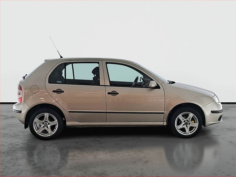 Škoda Fabia (2005) 1.4 16V, nová STK, Klima - fotka 6 z 15