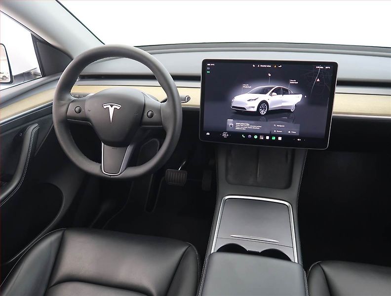 Tesla Model Y (2023) RWD LFP 60kWh, SoH 93% - fotka 7 z 31