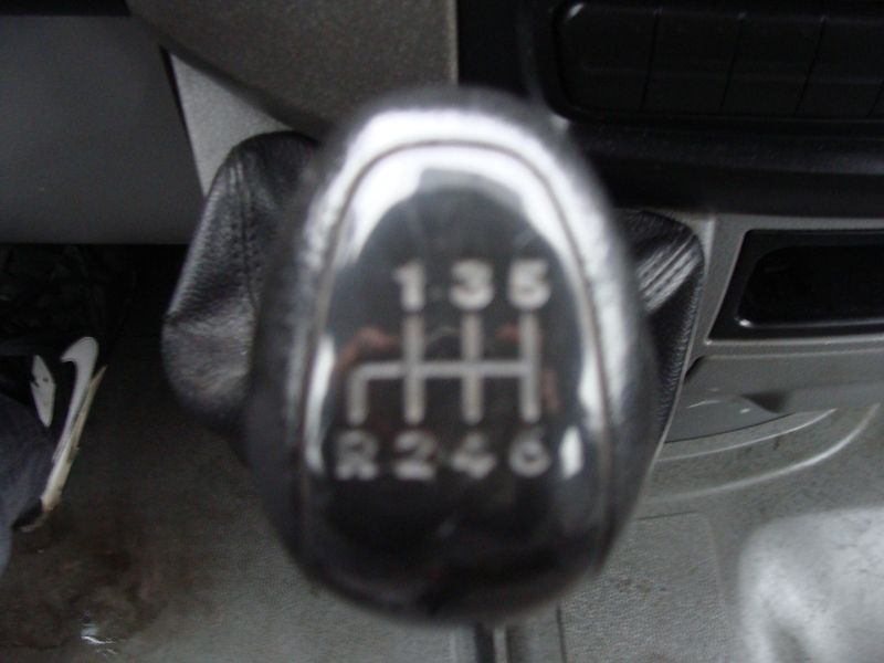 Volkswagen Crafter 2.5 TDi, 80 kW, klima, tažné - fotka 25 z 25