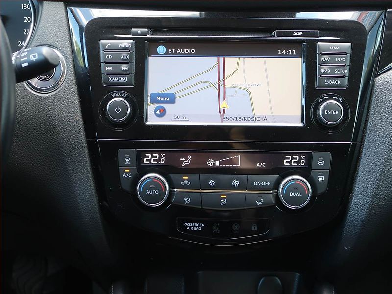 Nissan Qashqai (2017) 1.5 dCi, Navi, Xenony - fotka 12 z 17