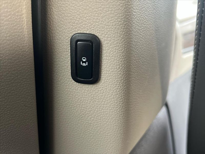 Volkswagen Multivan 2,0 TSi 150 kW 7DSG STYLE  T7 - fotka 29 z 33