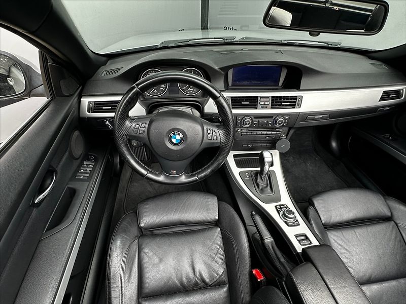 BMW Řada 3 325d kabrio, automat - fotka 20 z 46