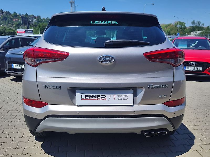 Hyundai Tucson 2.0 CRDi/136kW Premium AT 4x4 - fotka 6 z 37