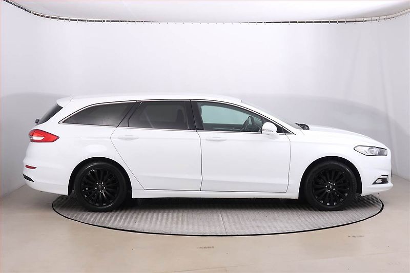 Ford Mondeo (2019) 2.0 TDCI, Automat, Serv.kniha - fotka 6 z 21