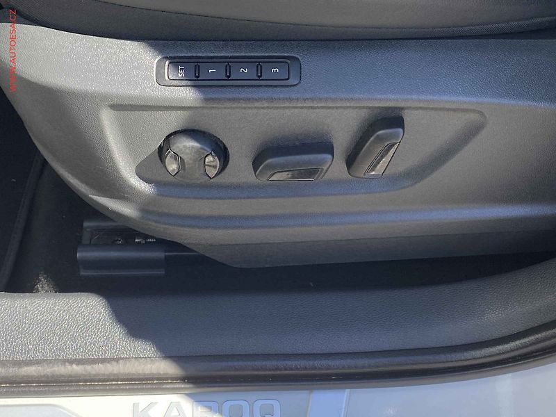 Škoda Karoq (2018) 1.5 TSi, Style, DSG, LED - fotka 12 z 21
