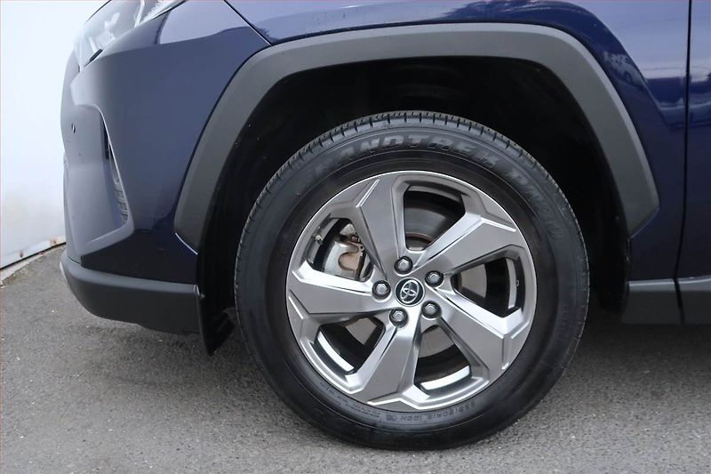 Toyota RAV4 (2019) 2.5 Hybrid - fotka 15 z 30
