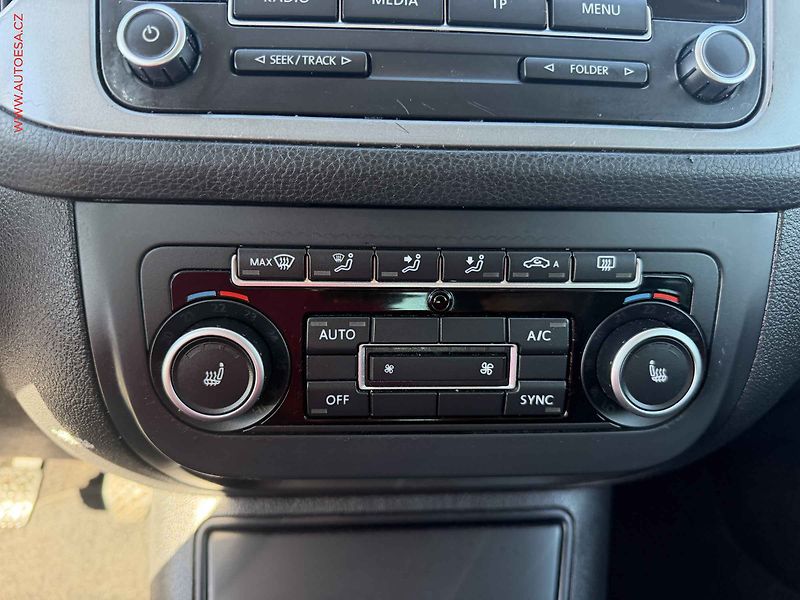 Volkswagen Golf Plus (2012) 1.4TSi, AC, výhřev sed - fotka 14 z 18