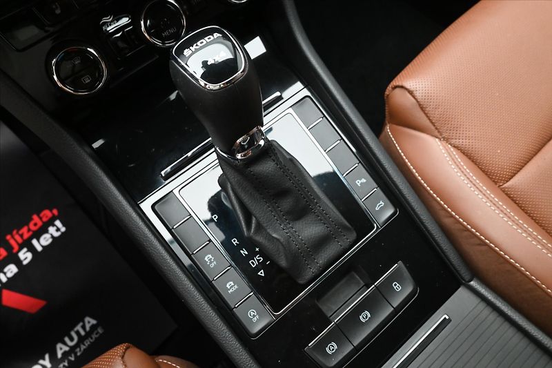 Škoda Superb 2,0 TSI 206kW L&K DSG 4x4 Záru - fotka 22 z 32