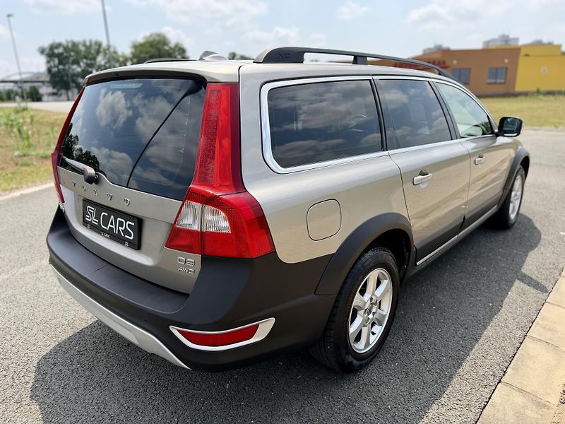 Volvo XC70 2.4 D4 4X4 MANUAL SERVISKA - fotka 5 z 45