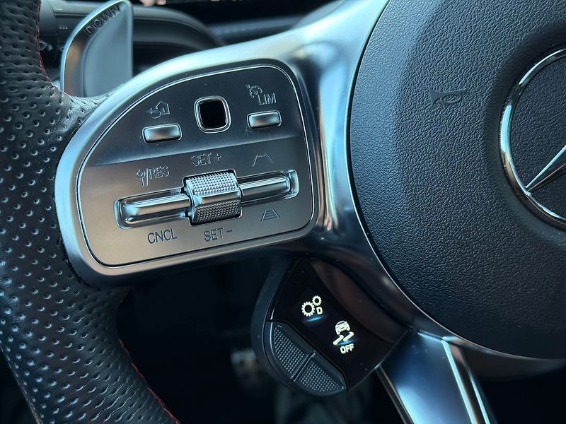 Mercedes-Benz CLA 35 AMG 4MATIC Premium - fotka 31 z 40