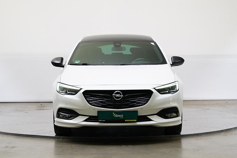 Opel Insignia - fotka 4 z 29