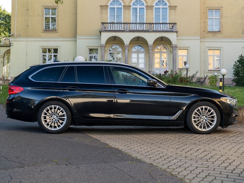 BMW Řada 5 530xD Aktiv.Podvozek TopVýbava - fotka 5 z 48