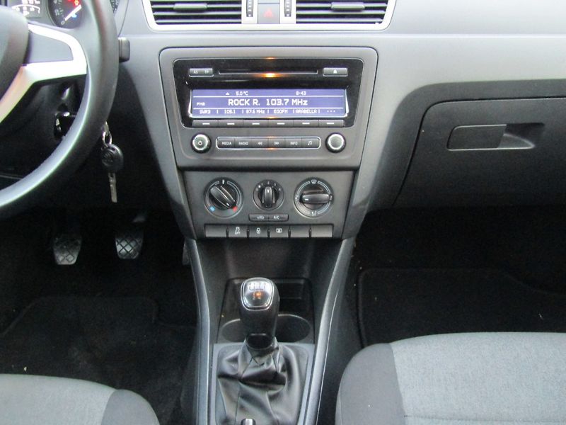 Škoda Rapid (2015) 1.2 TSI 63kW - fotka 17 z 36