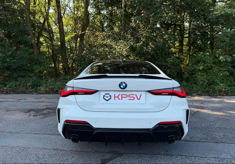 BMW Řada 4 (2021) M420d xDrive Coupe MPerformanc - fotka 5 z 23