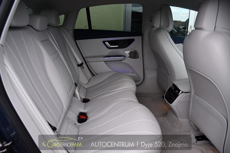 Mercedes-Benz EQE 350 4MATIC - fotka 19 z 56