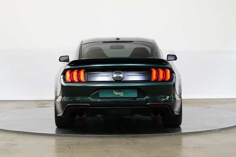 Ford Mustang - fotka 6 z 26