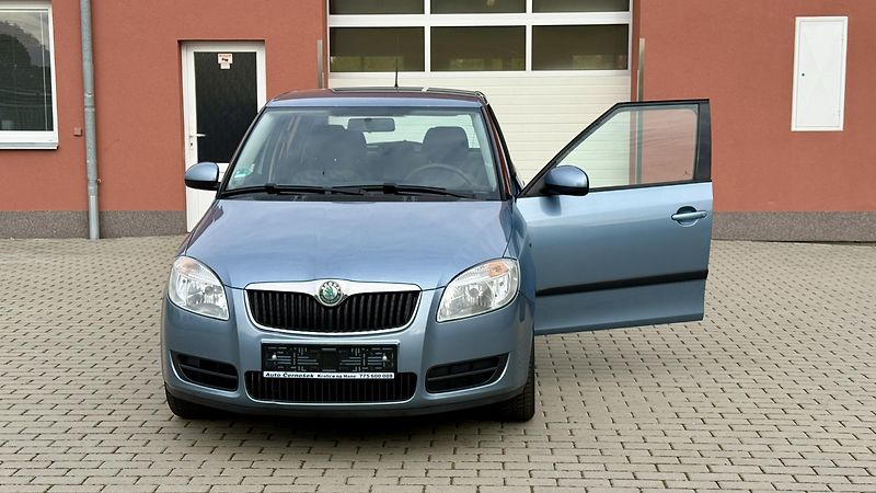 Škoda Fabia (2009) 1.6 16V*77kW*STYLE-EDITION*TOP - fotka 19 z 21
