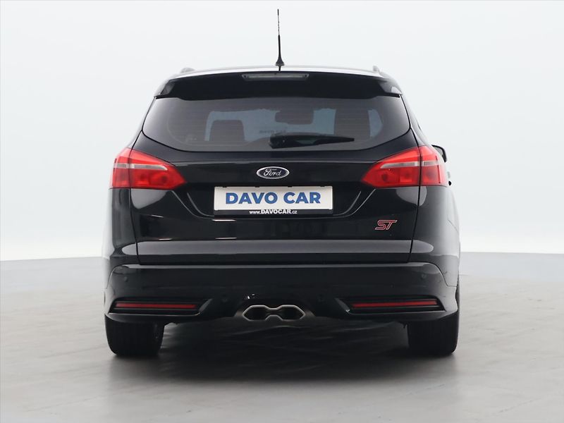 Ford Focus 2,0 TDCi ST 136kW Turnier - fotka 6 z 36