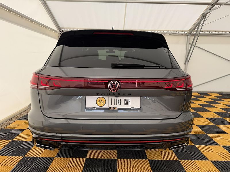 Volkswagen Touareg 3.0Tdi*210kw*DPH*Final Edition - fotka 6 z 49