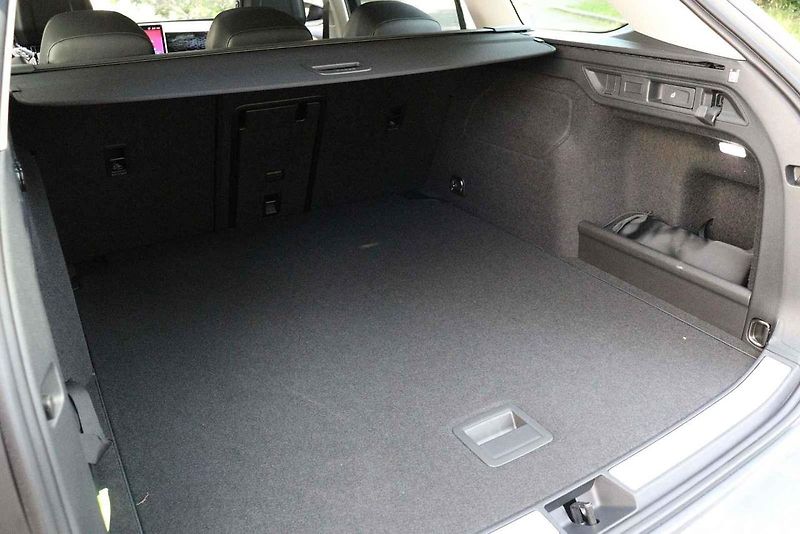 Volkswagen Passat B9 2.0 TDI