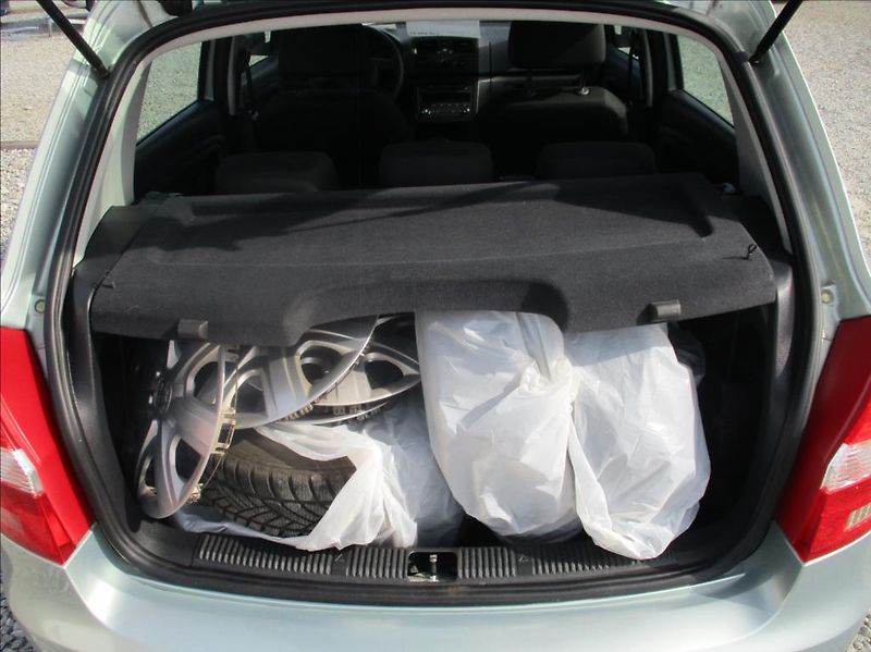 Škoda Fabia 1,2 TSI, klima, serv. kniha, - fotka 11 z 31
