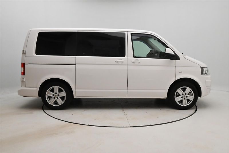 Volkswagen Caravelle 2,0 TDI 132kW Manuál Tažné Zár - fotka 4 z 31