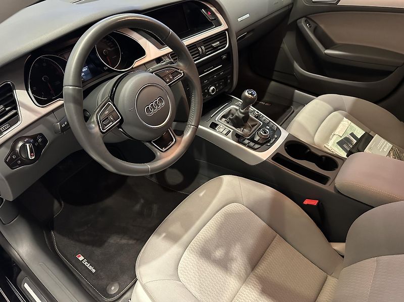 Audi A5 (2016) - fotka 26 z 36