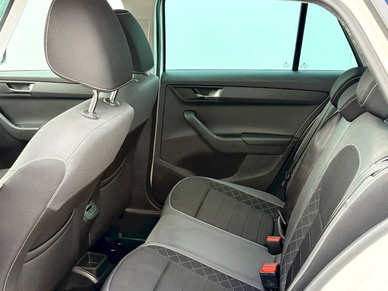Škoda Fabia (2022) Combi 1.0 TSI / 70kW / AMBITIO - fotka 9 z 25