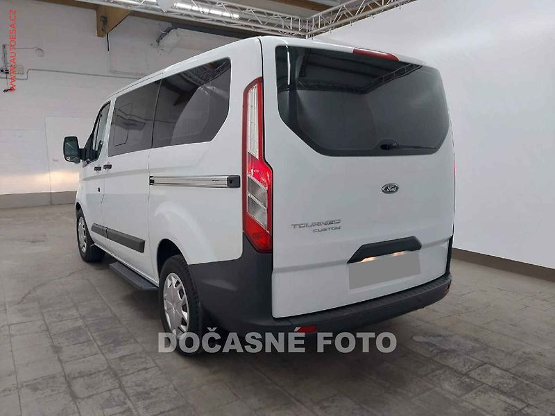 Ford Tourneo Custom (2016) 2.0TDCi, Trend, AC - fotka 6 z 13