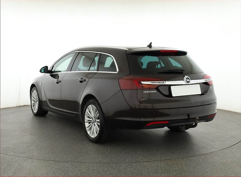 Opel Insignia (2015) 2.0 CDTI, 4X4, Automat - fotka 4 z 19