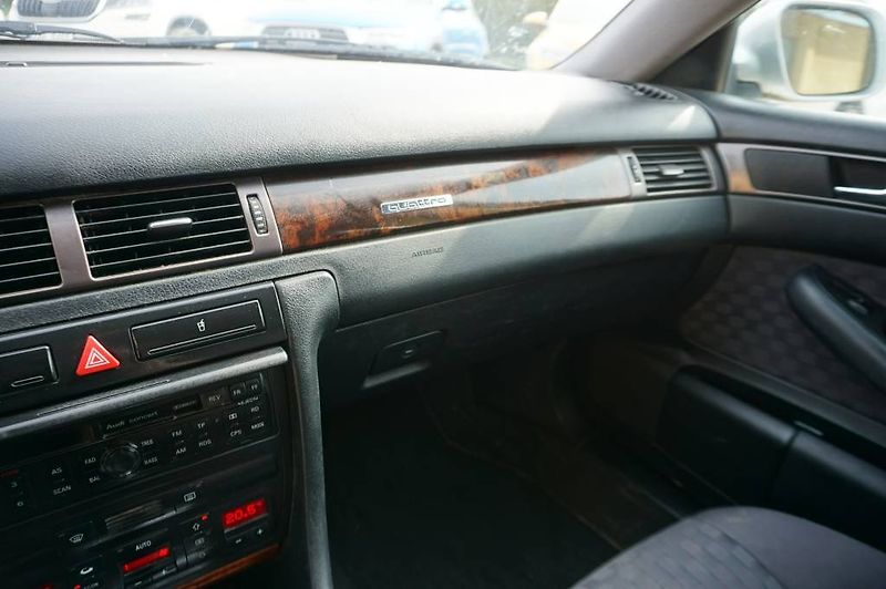 Audi A6 (2000) AVANT - fotka 18 z 23