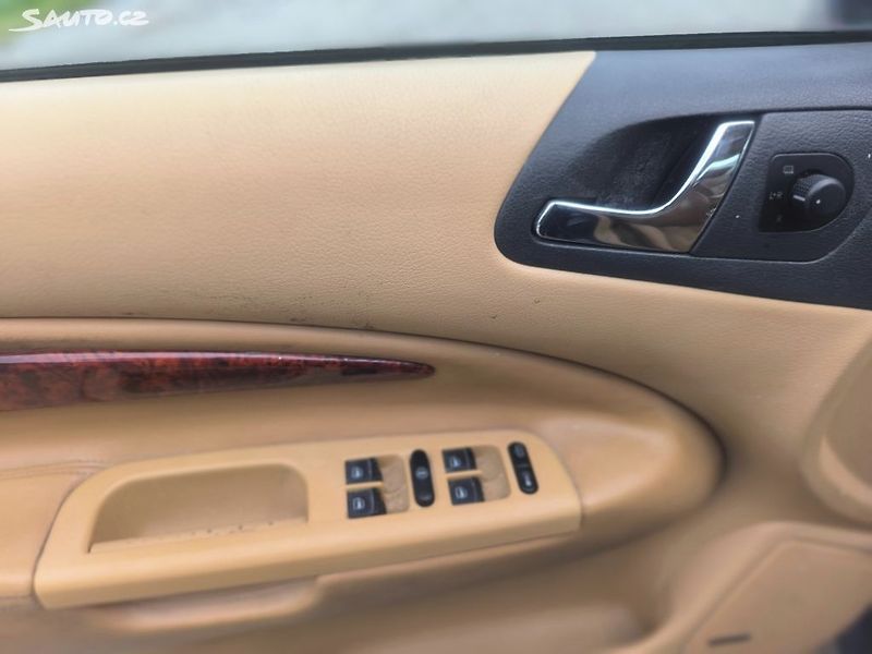 Škoda Octavia 1,8T 150K,L+K MAX VÝBAVA,PĚKNÁ - fotka 19 z 26