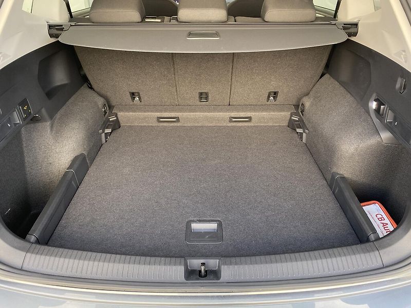Volkswagen Tiguan Allspace 2,0 TDI 110 kW Elegance DSG - fotka 28 z 29