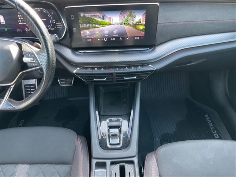 Škoda Octavia 2,0 TDI 147 RS 4x4 DSG - fotka 10 z 11